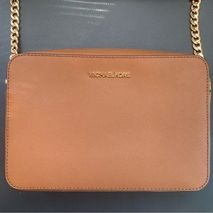 Michael Kors Large Jet Set Item East West Crossbody